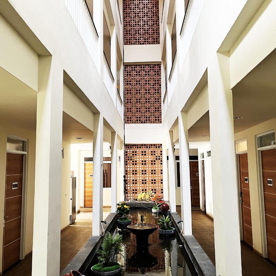 The Home Srengseng Джакарта Екстер'єр фото